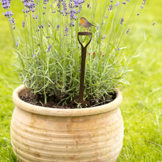 Rustic Robin on Fork Garden Stake