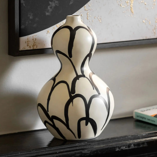 Black & Cream Curvaceous Vase - The Farthing