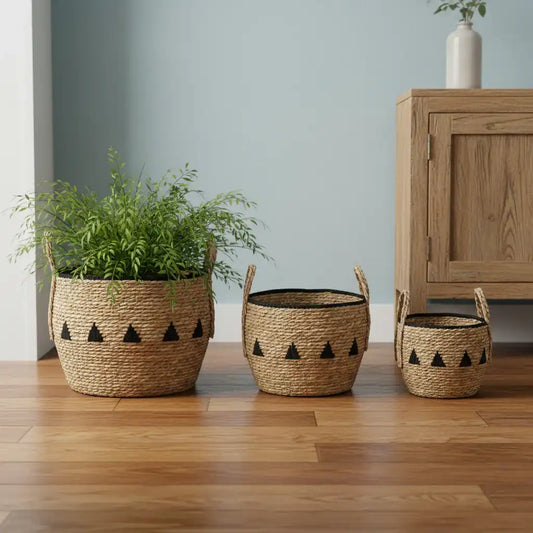 Set of 3 Black Triangular Design Seagrass Baskets