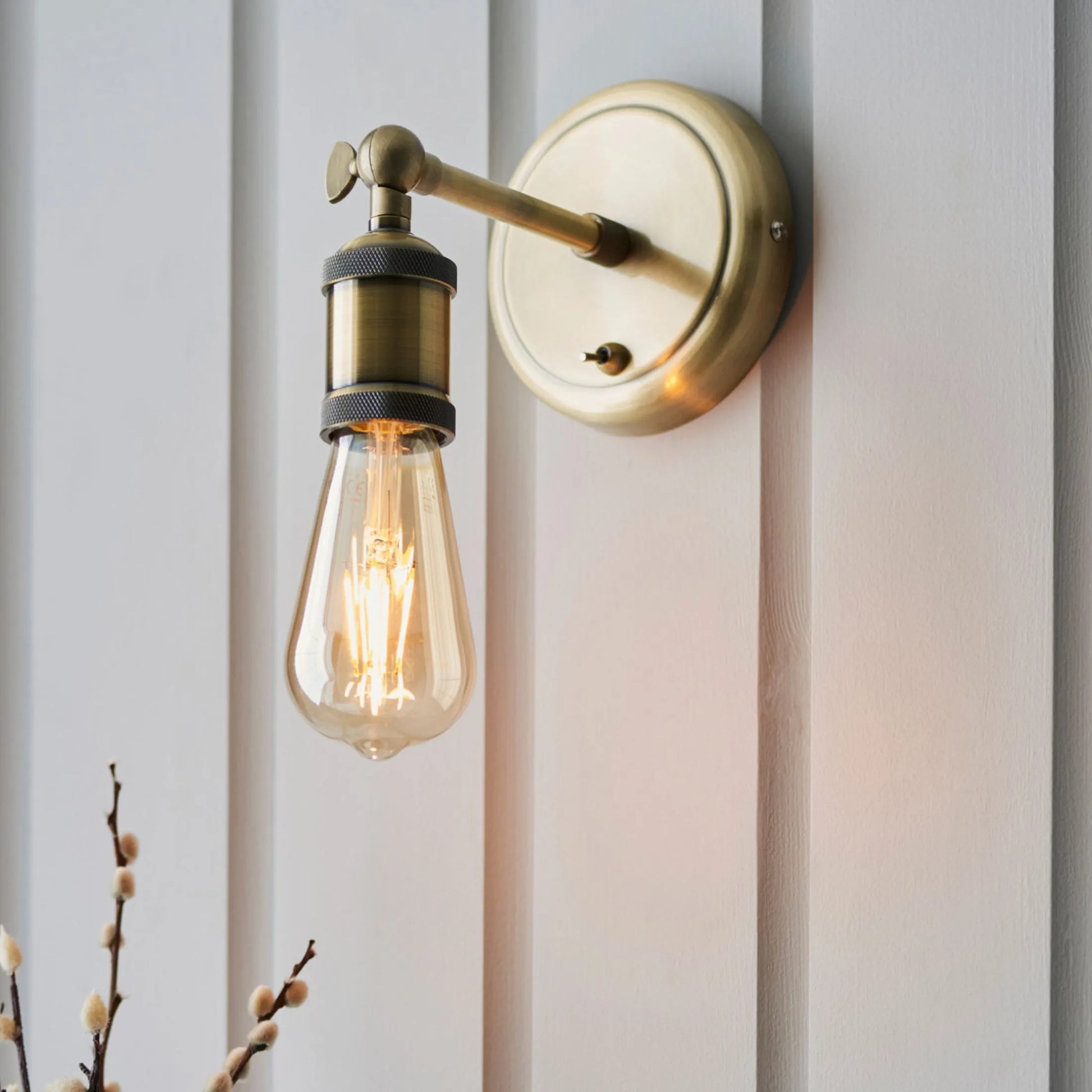 Antique Brass Industrial Style Wall Light 1