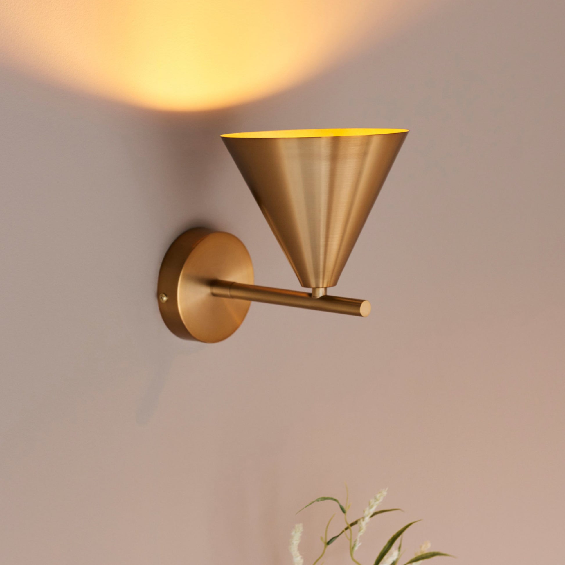 Antique Brass Task Wall Light 5