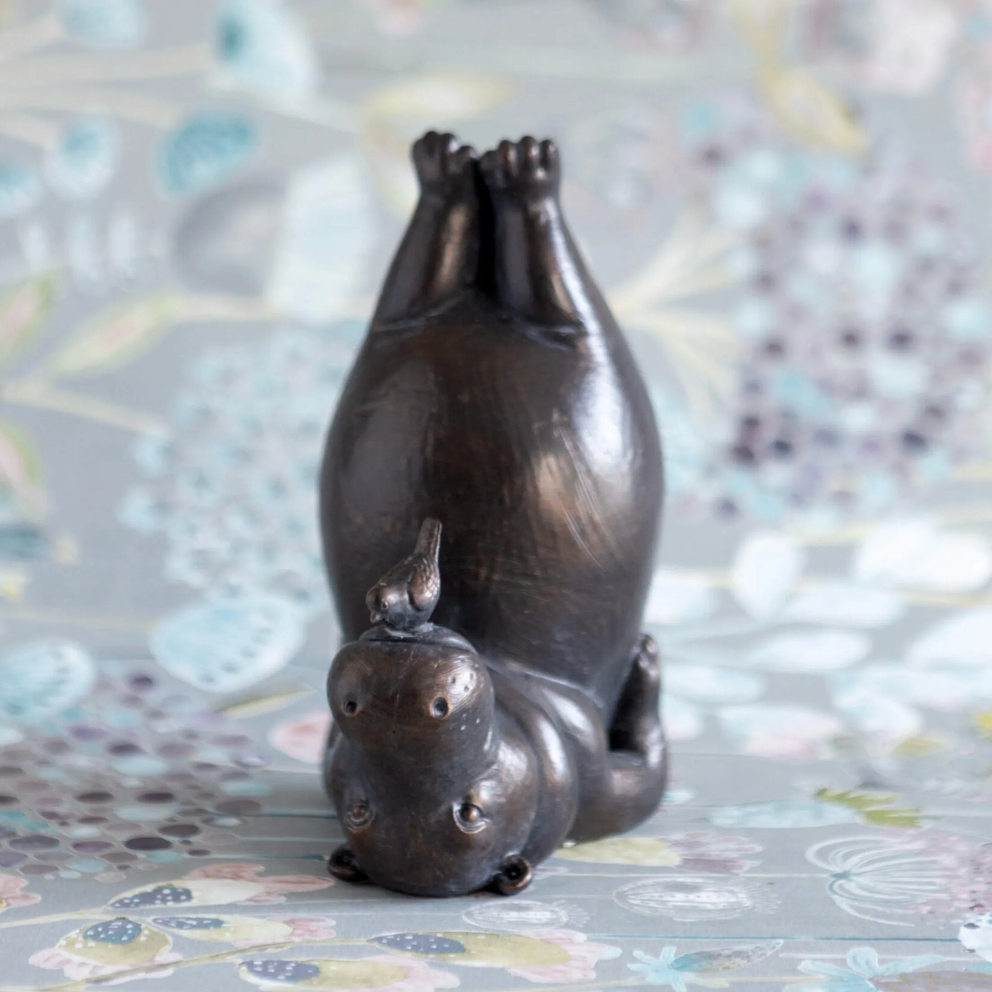 Antiqued Posing Hippo Ornament 1