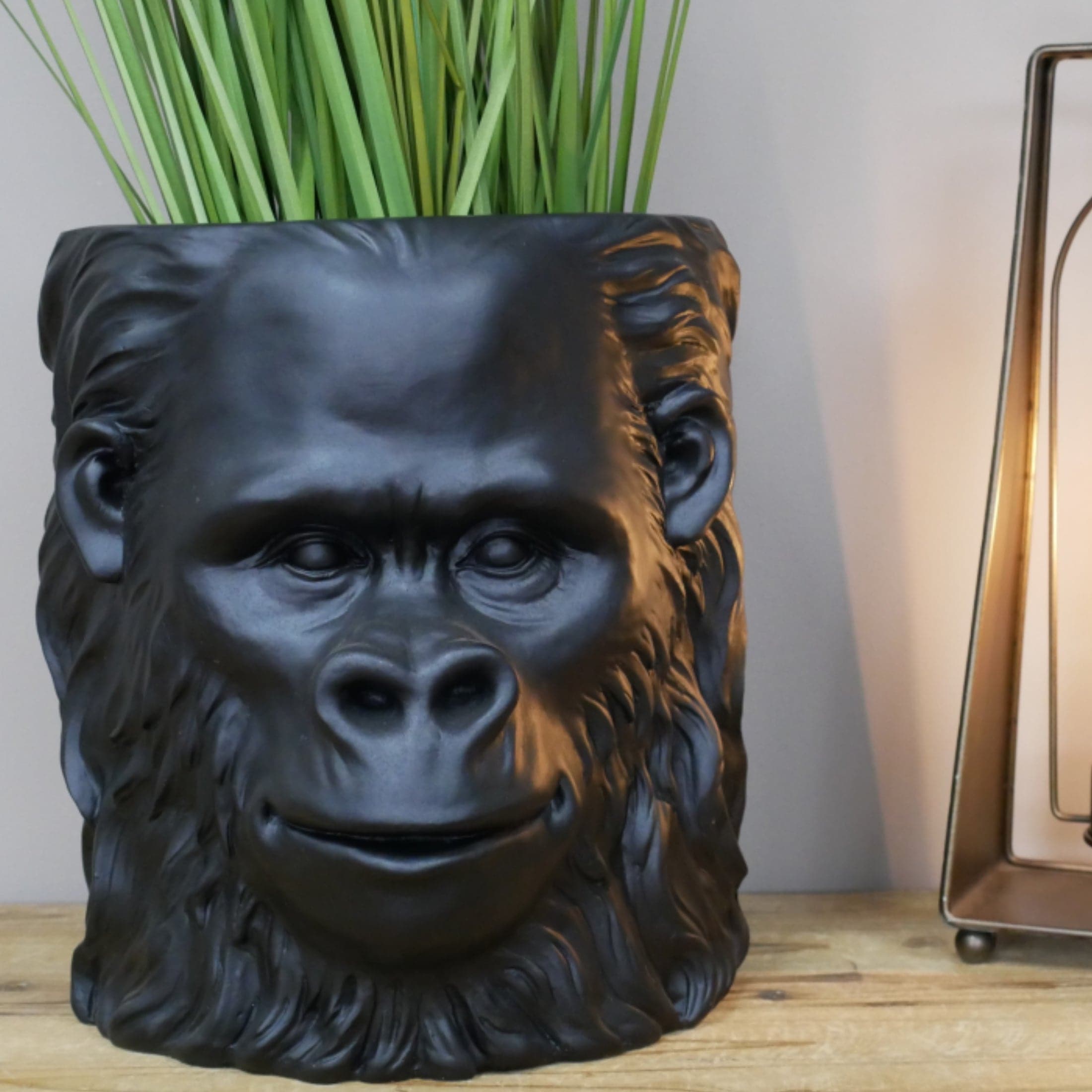 Black Gorilla Head Plant Pot 1