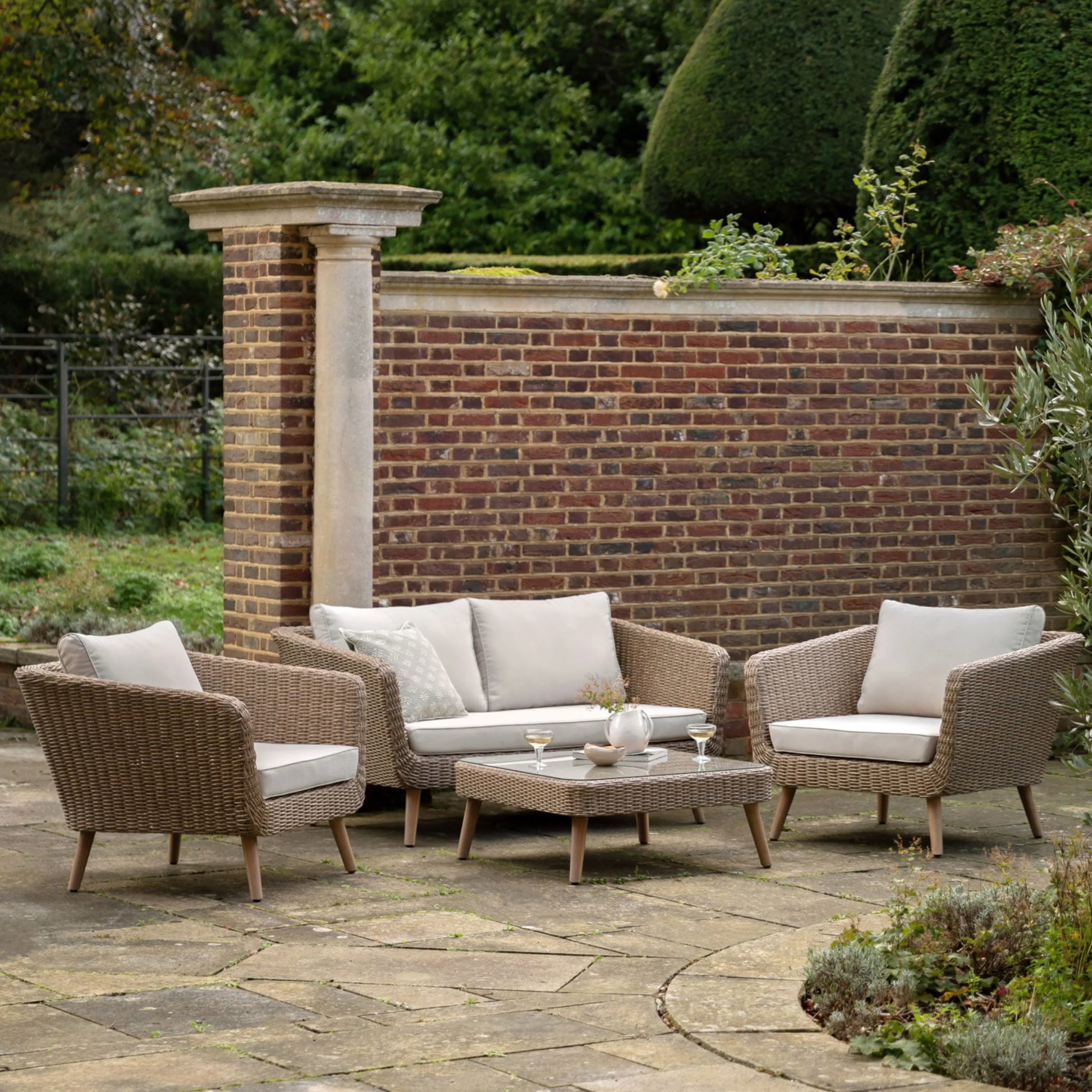 Garden Brown PE Wicker 4 Seater Lounge Set