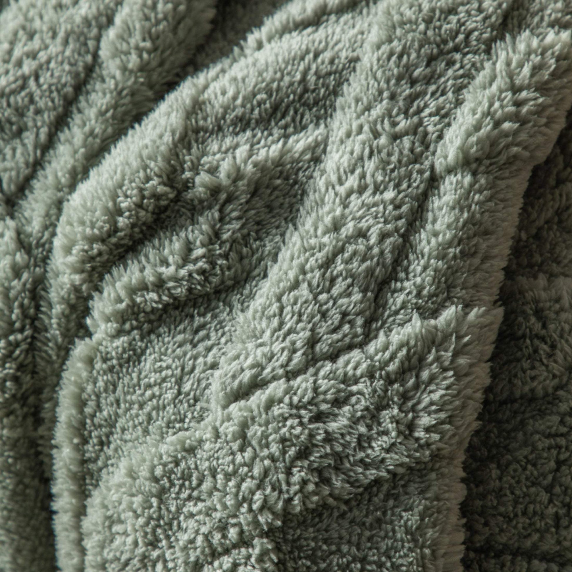 Green Chunky Extra Soft Cross Texture Throw - The Farthing