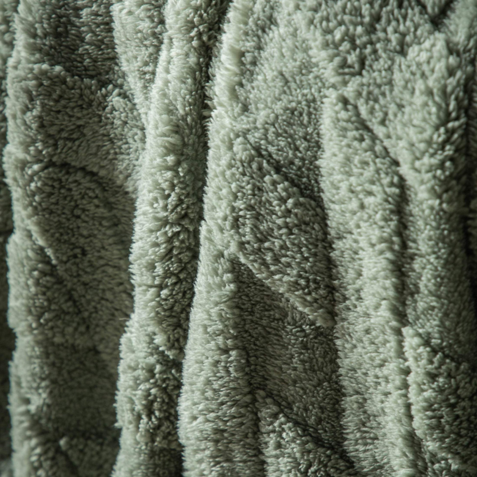 Green Chunky Extra Soft Cross Texture Throw - The Farthing