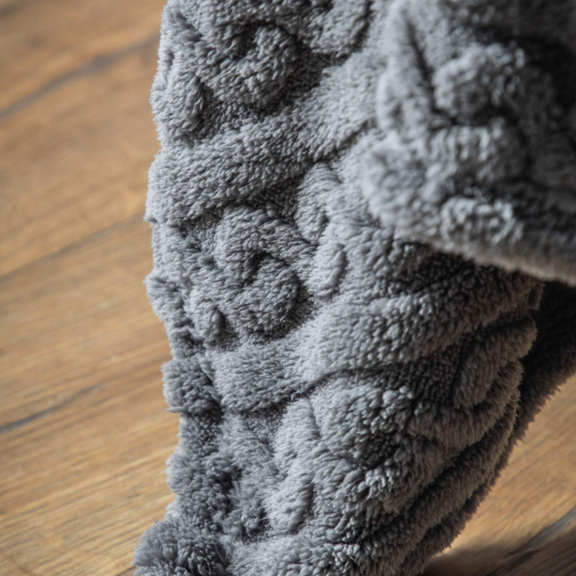 Grey Chunky Extra Soft Cable Texture Throw - The Farthing