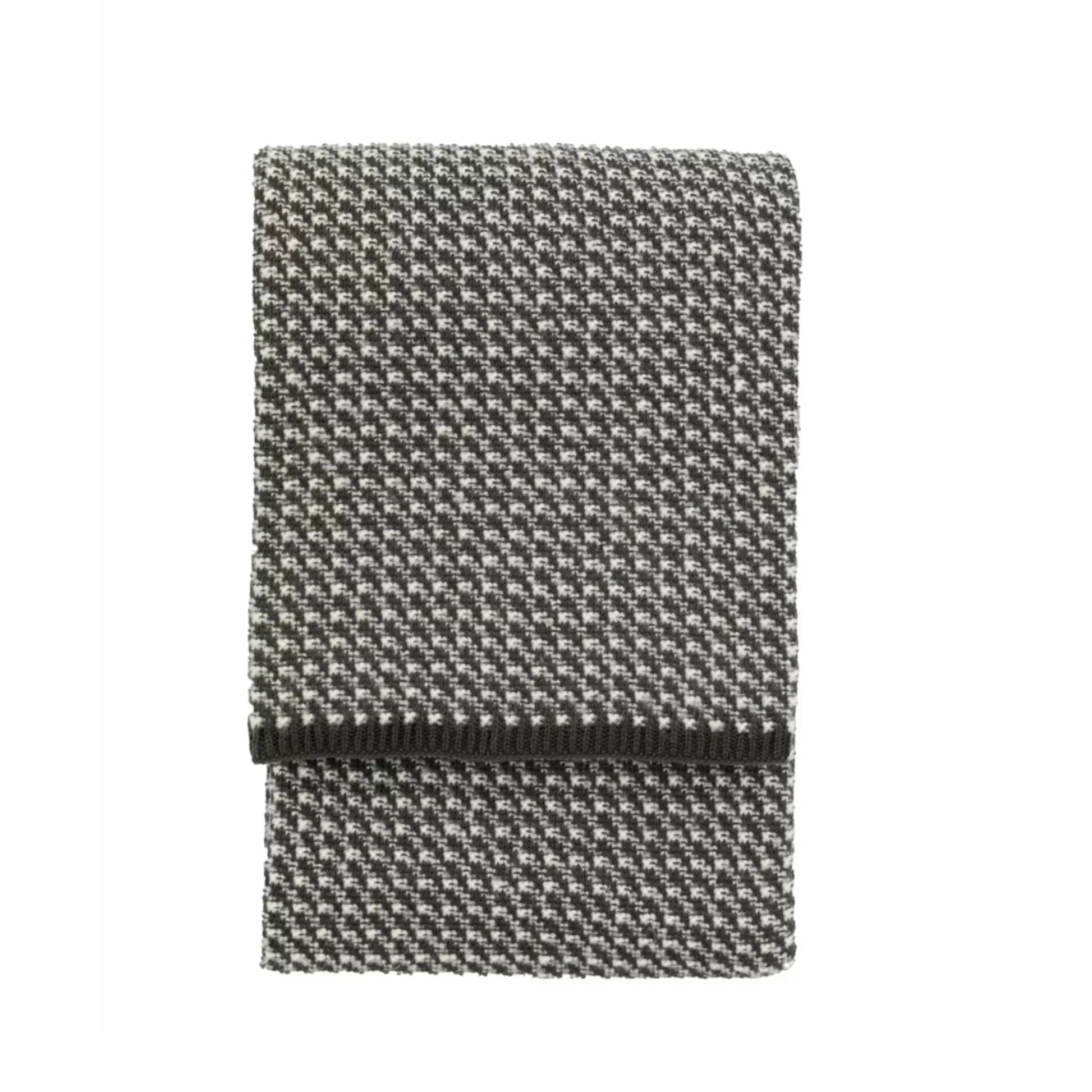 Grey Cross Knit Throw 1