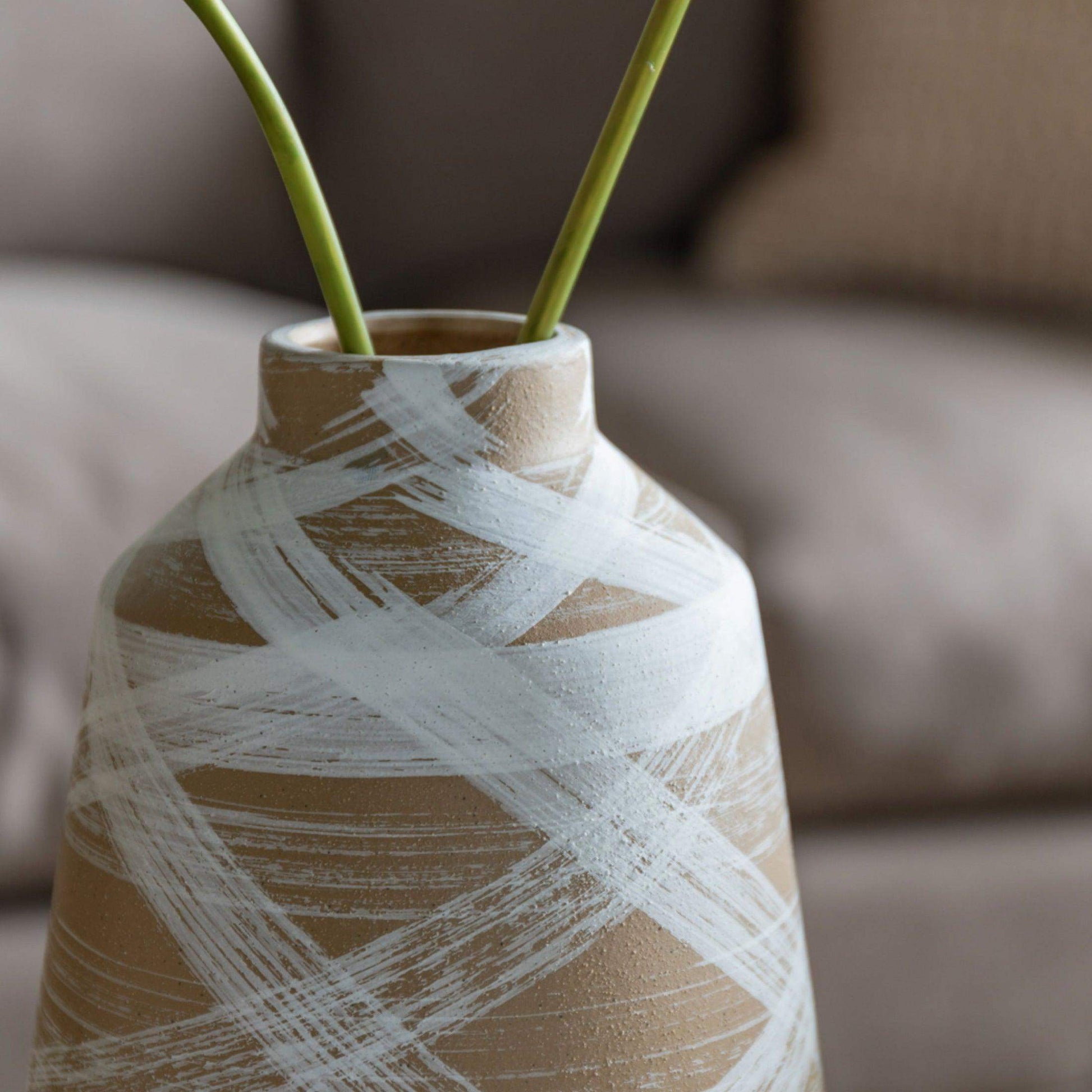 Handmade Stoneware Brushstroke Vase - The Farthing