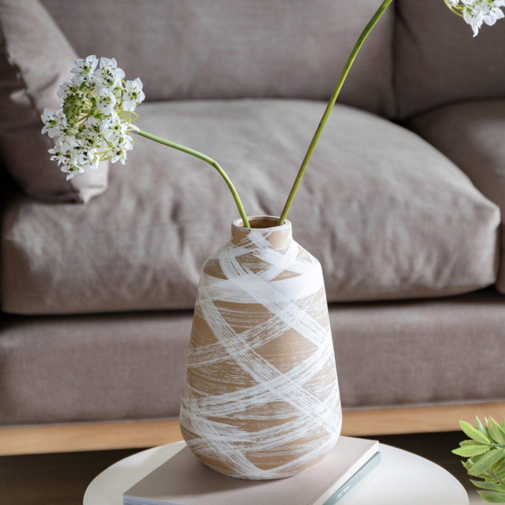 Handmade Stoneware Brushstroke Vase - The Farthing