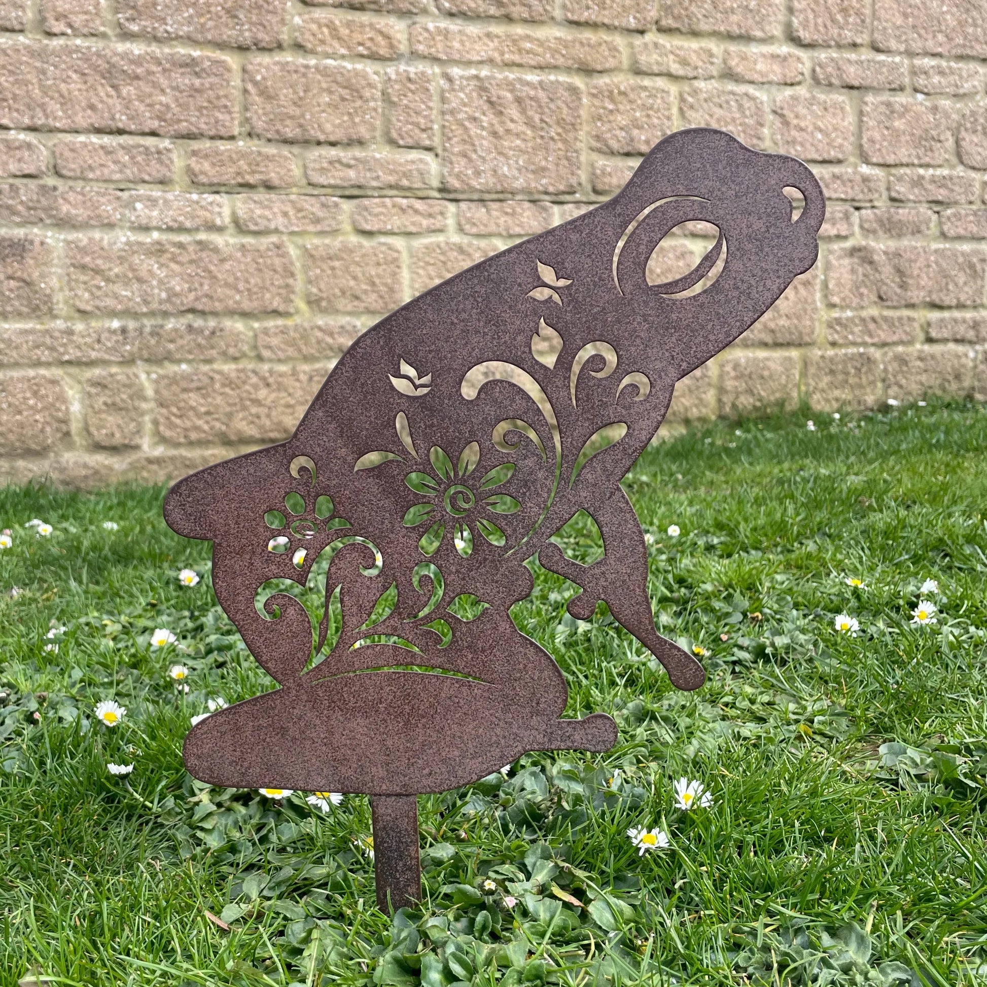 Metal Frog Garden Silhouette Stake 11