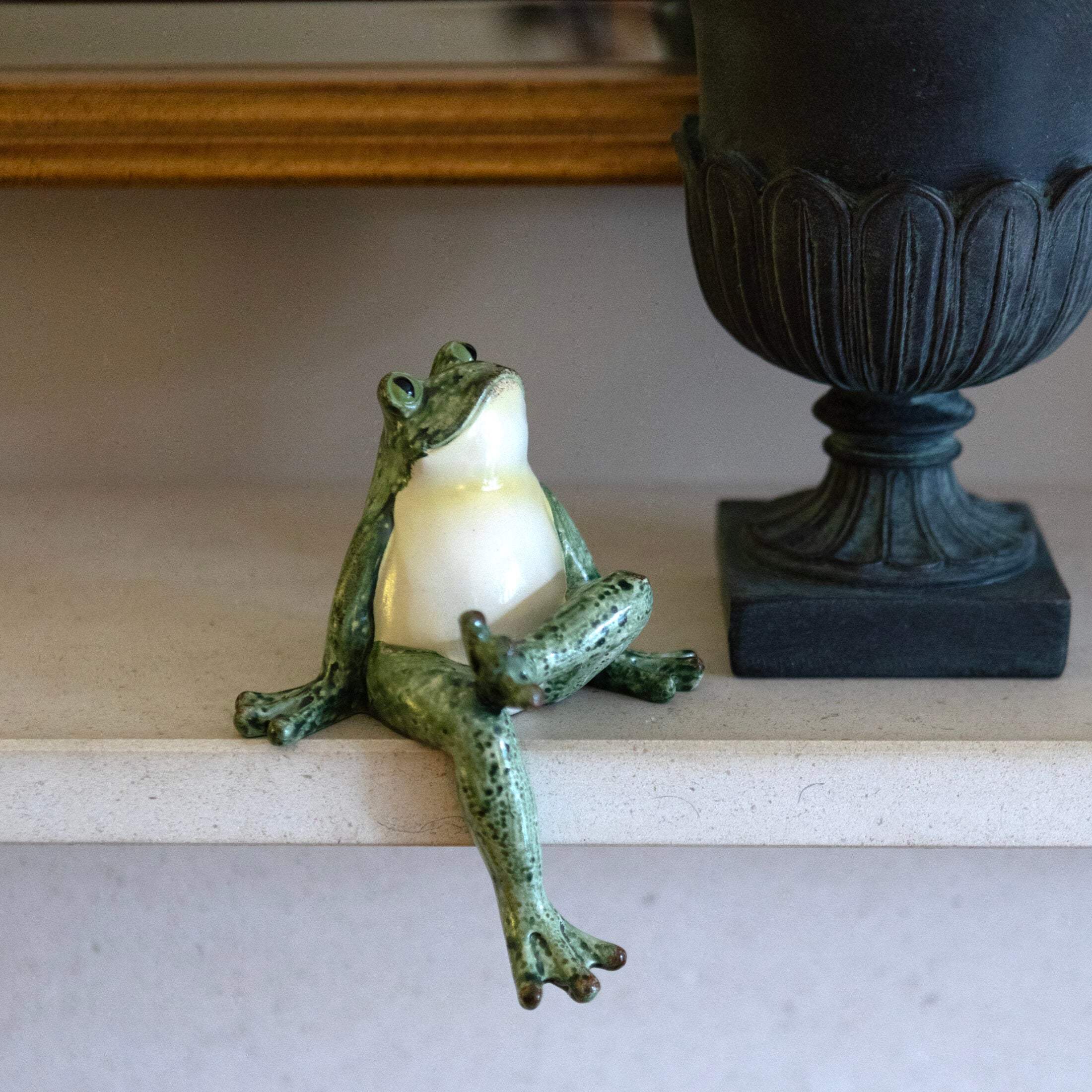 Relaxed Frog Shelf Ornament - The Farthing