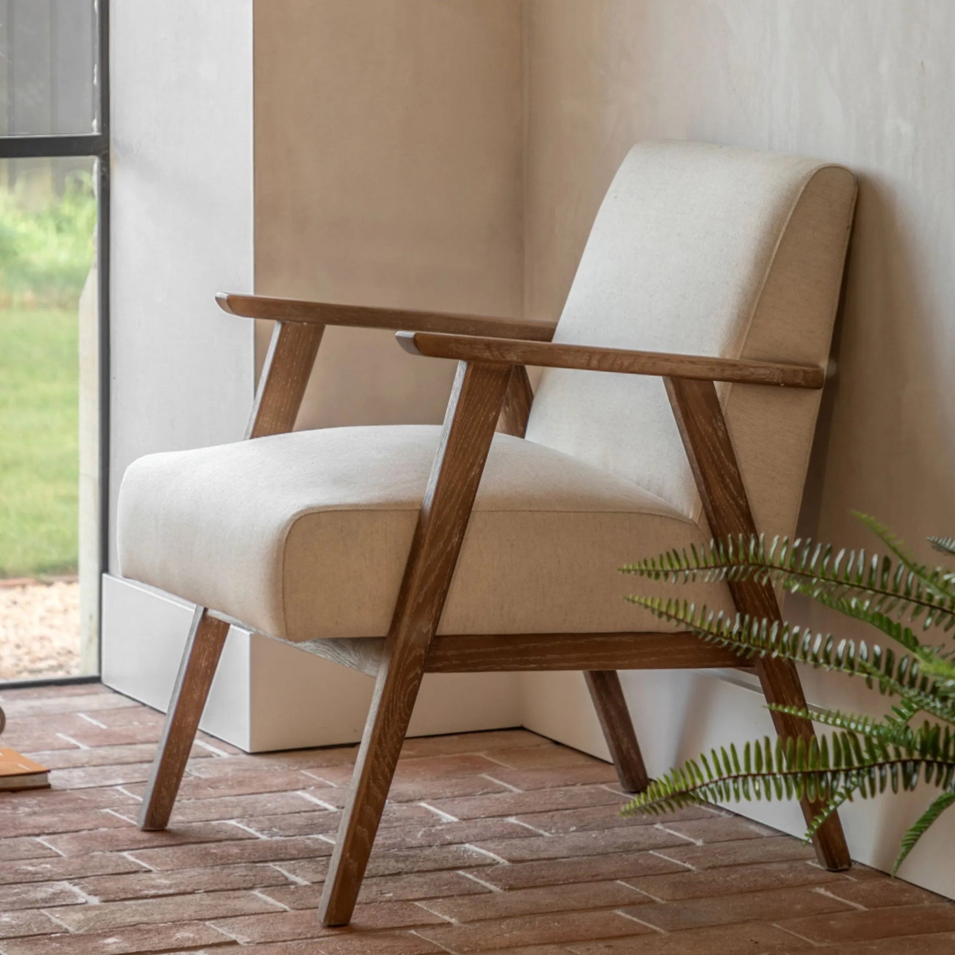 Relaxed Natural Linen and Wood Chair FARTHING 2