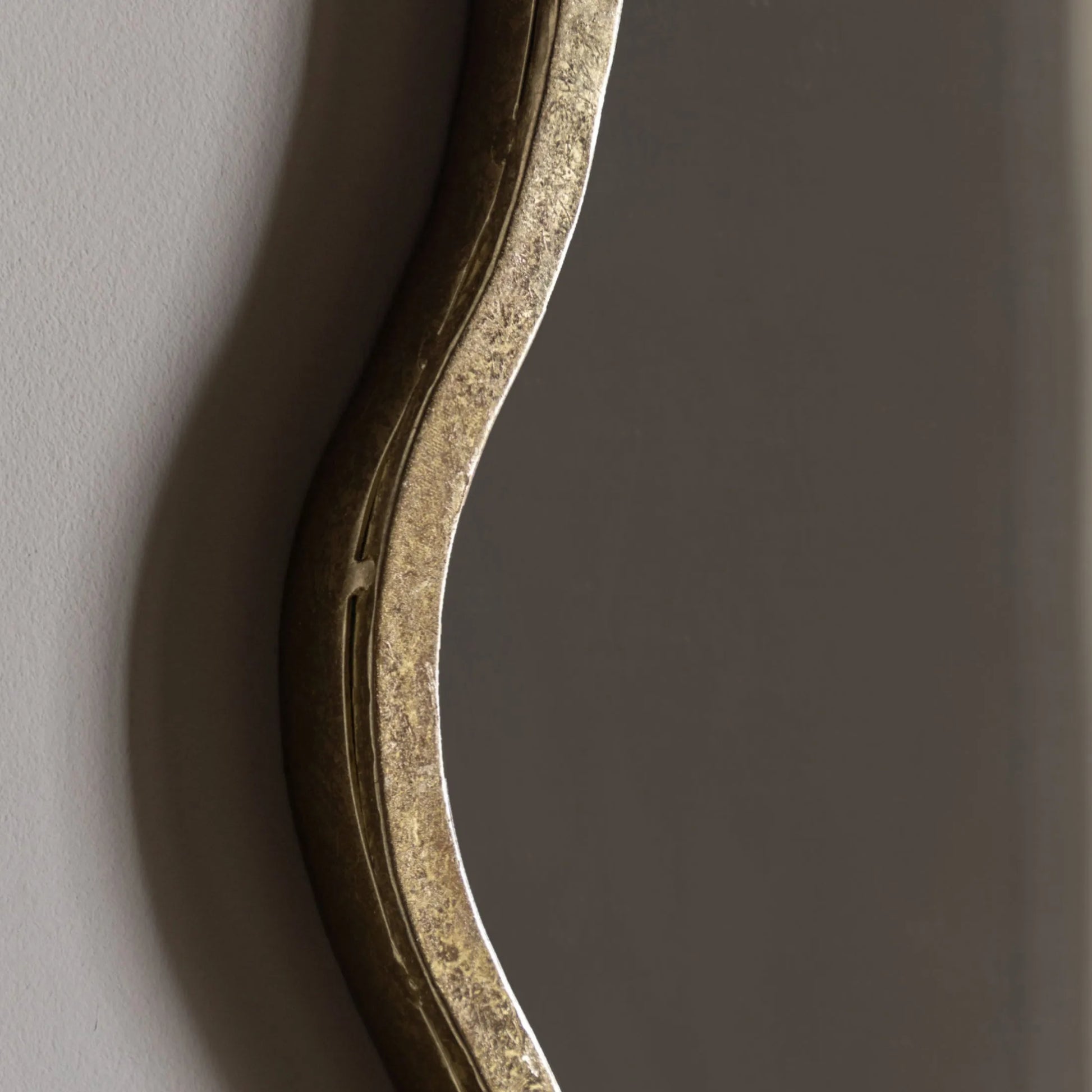 Round Rustic Gold Wavy Edge Wall Mirror 3