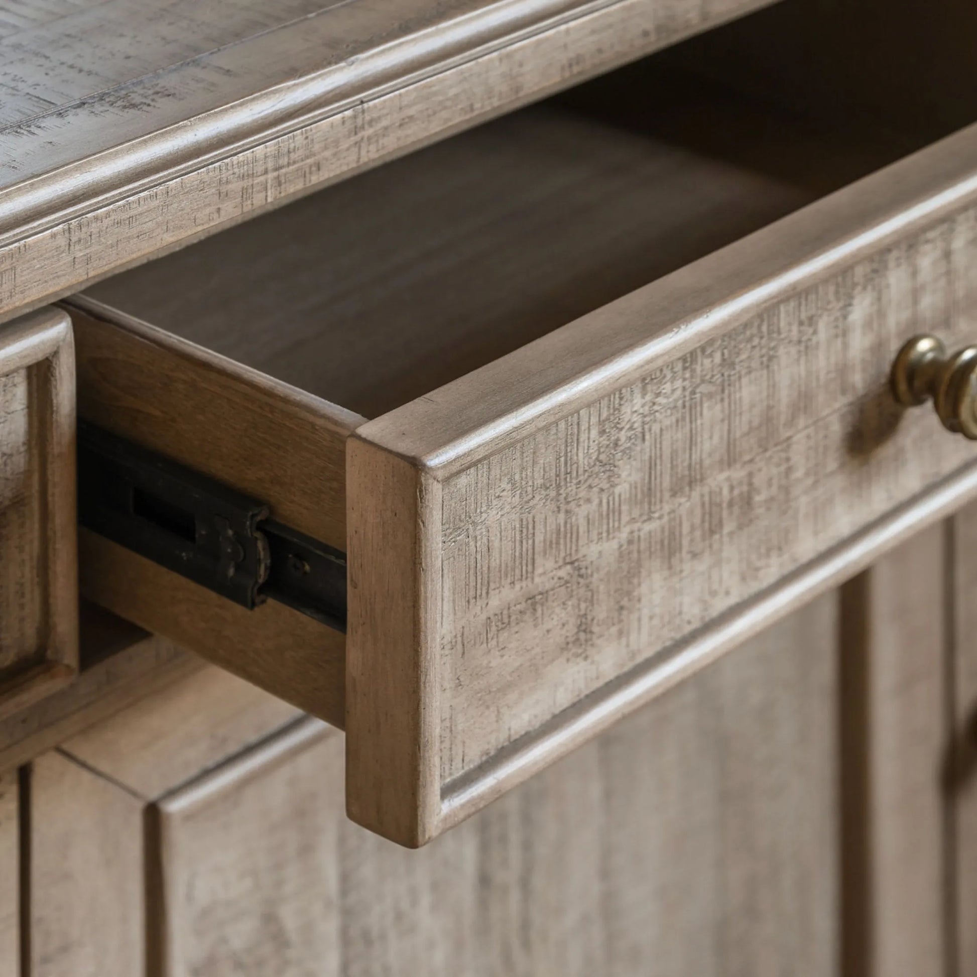 Rustic American Pine Sideboard | FARTHING  4