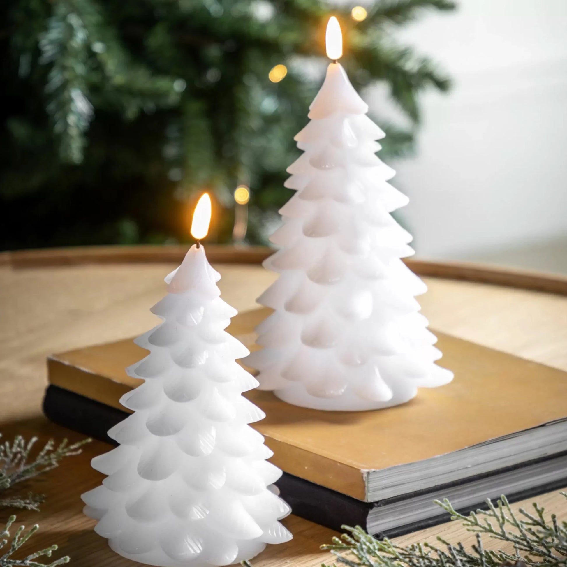 Set of 2 LED Festive Tree Candles 5