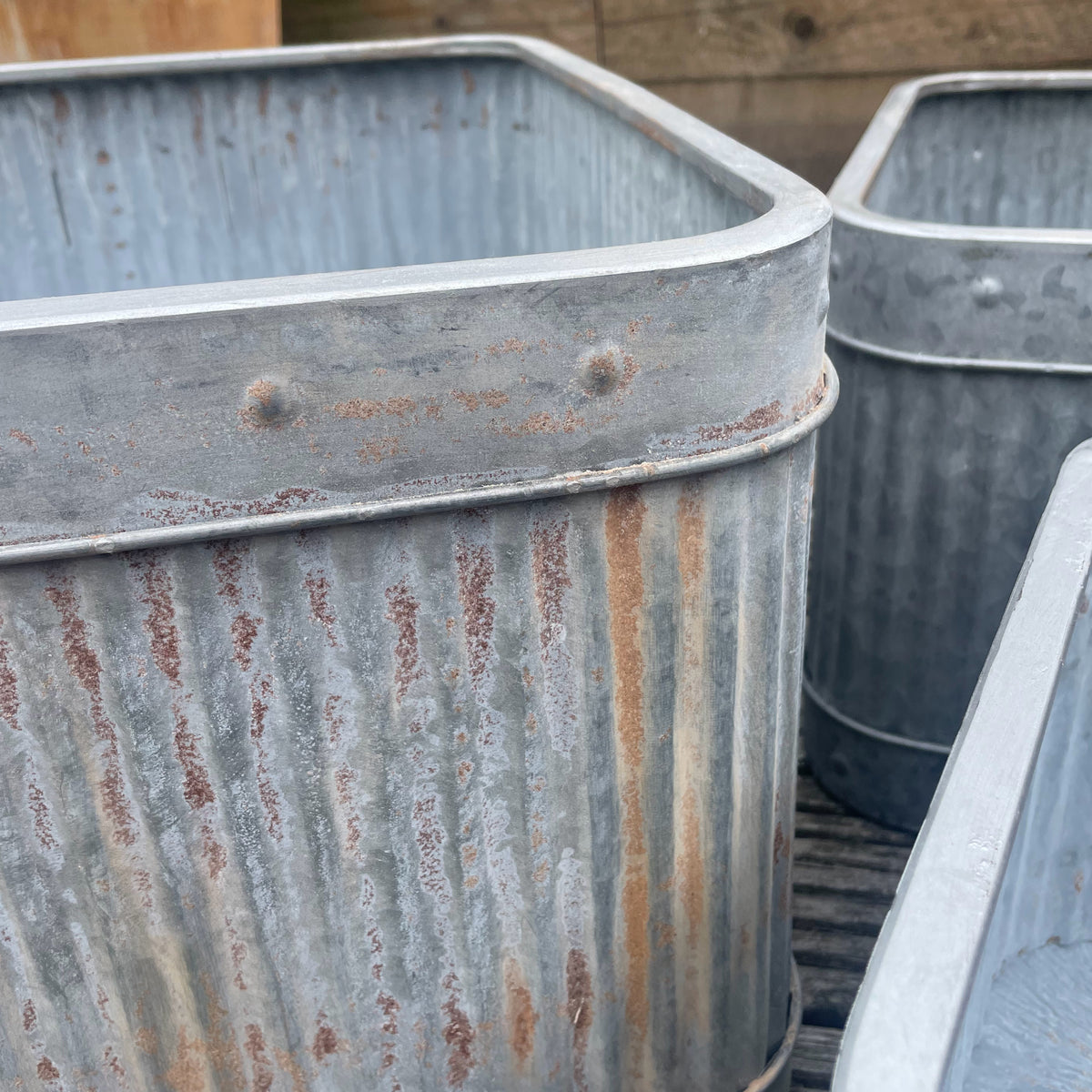 Set of 3 Distressed Square Ribbed Planters