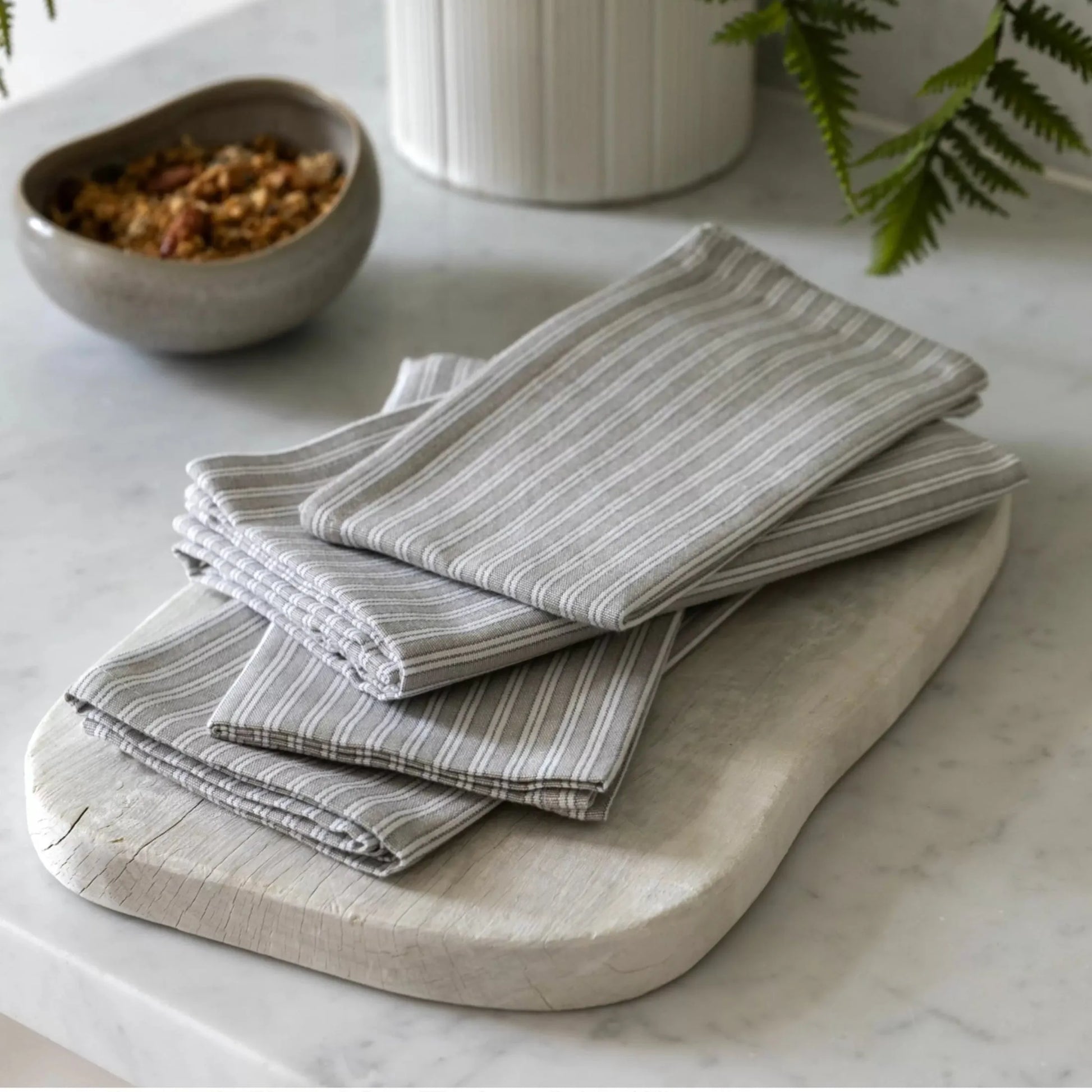 Set of 4 Grey Striped Cotton Napkins 4