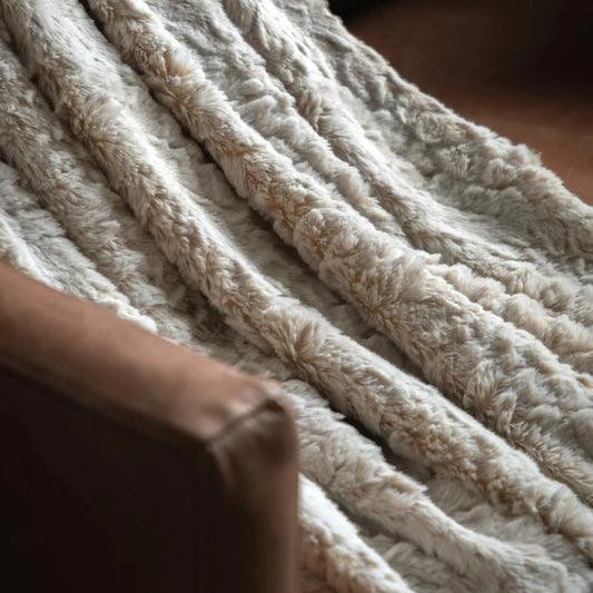 Super Soft Neutral Colour Faux Fur Throw 5