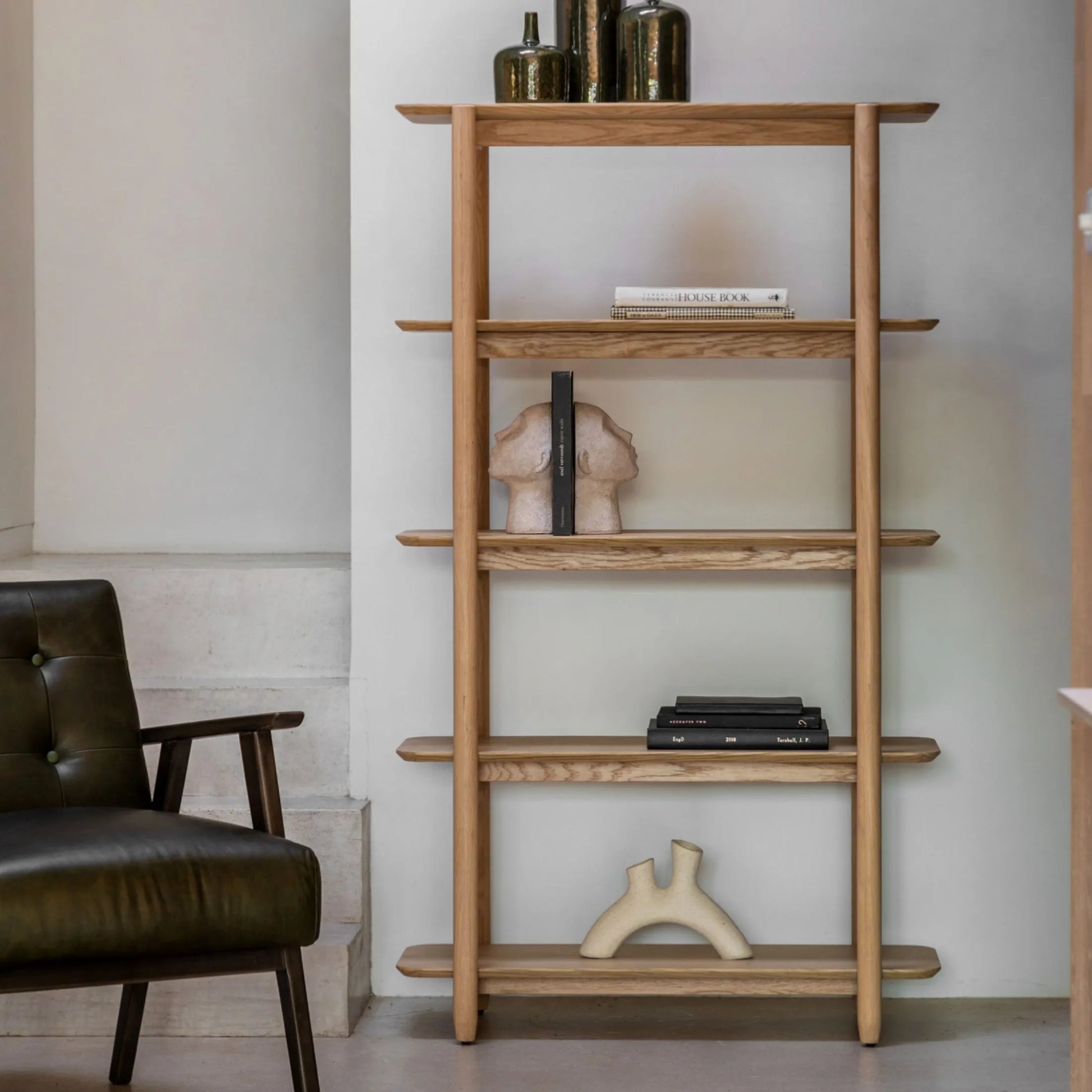 Visby Oak Open Display Shelving Unit | FARTHING 1