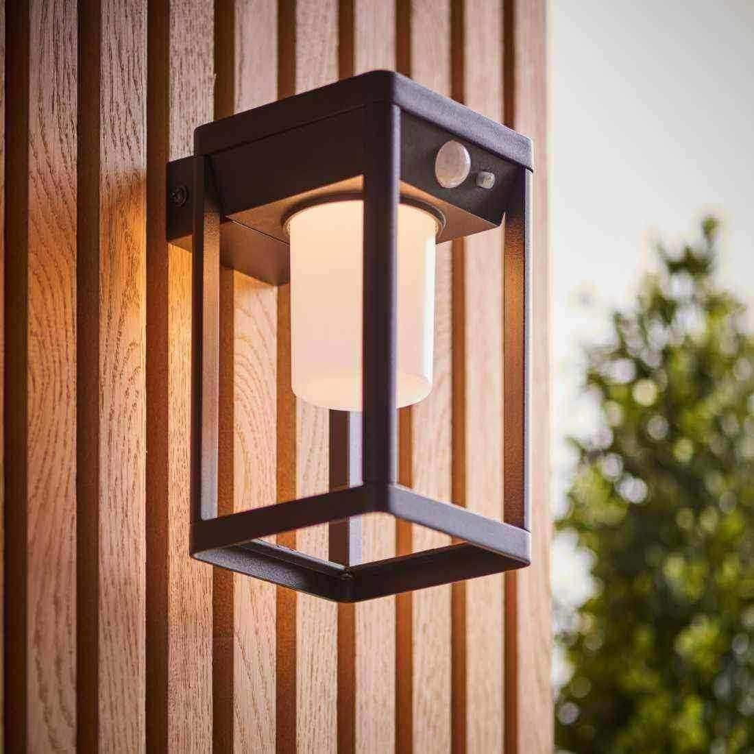 Contemporary Solar-Powered Exterior wall light - The Farthing