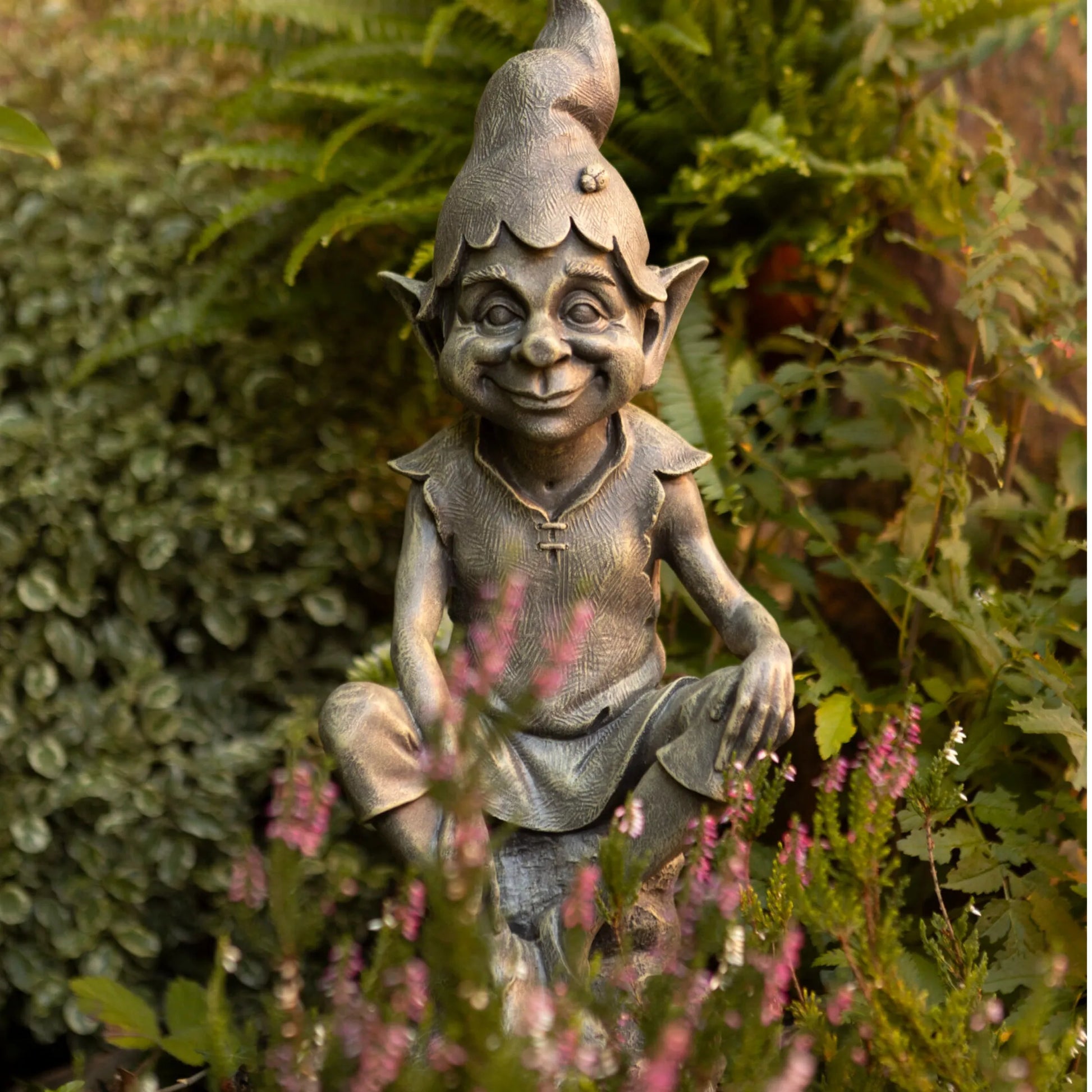 Distressed Finish Garden Pixie Ornament - The Farthing