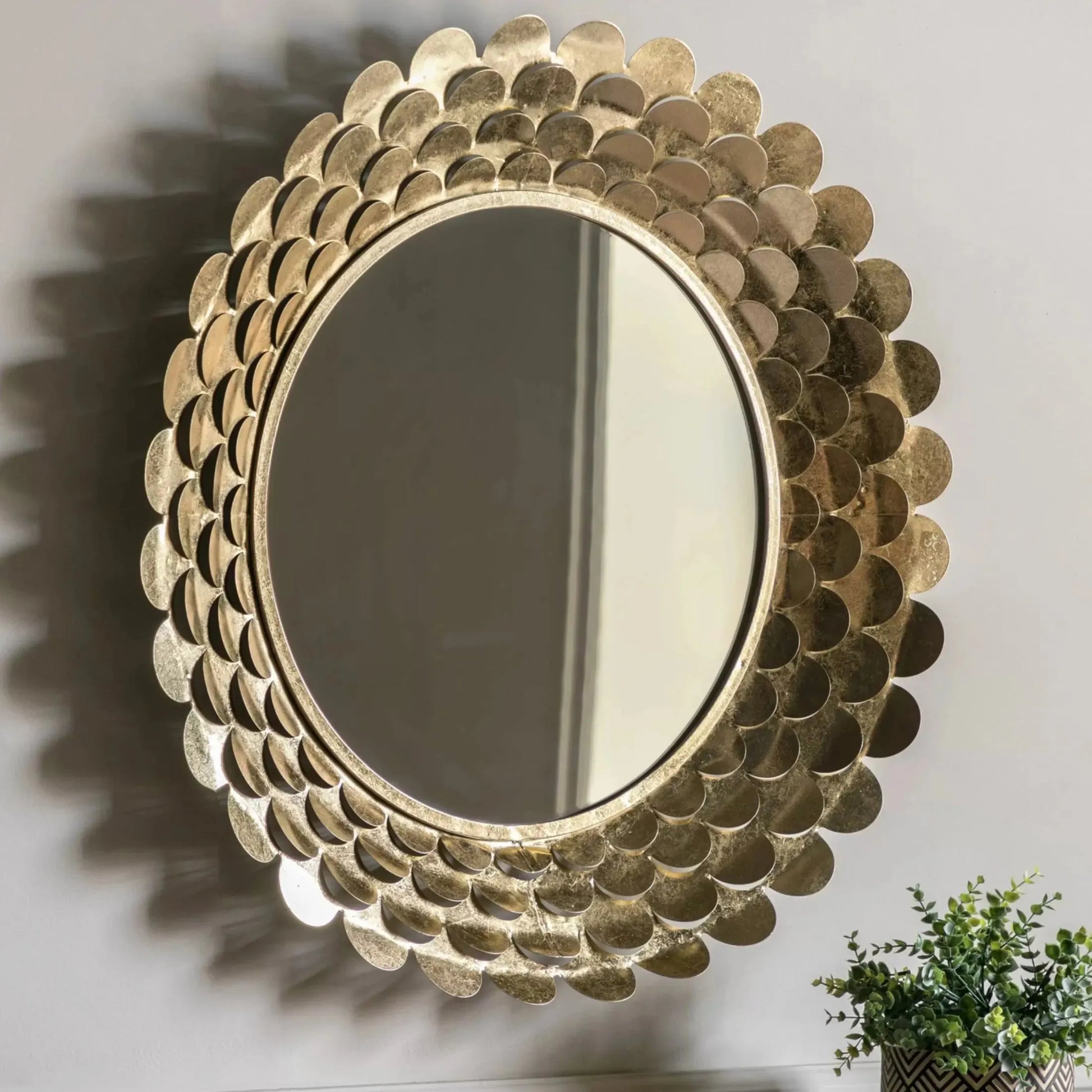 Distressed Gold Scallop Round Mirror - The Farthing