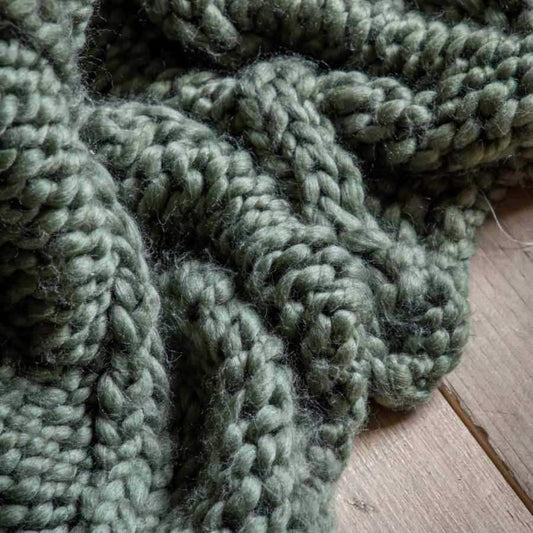 Green Chunky Cable Knitted Throw - The Farthing