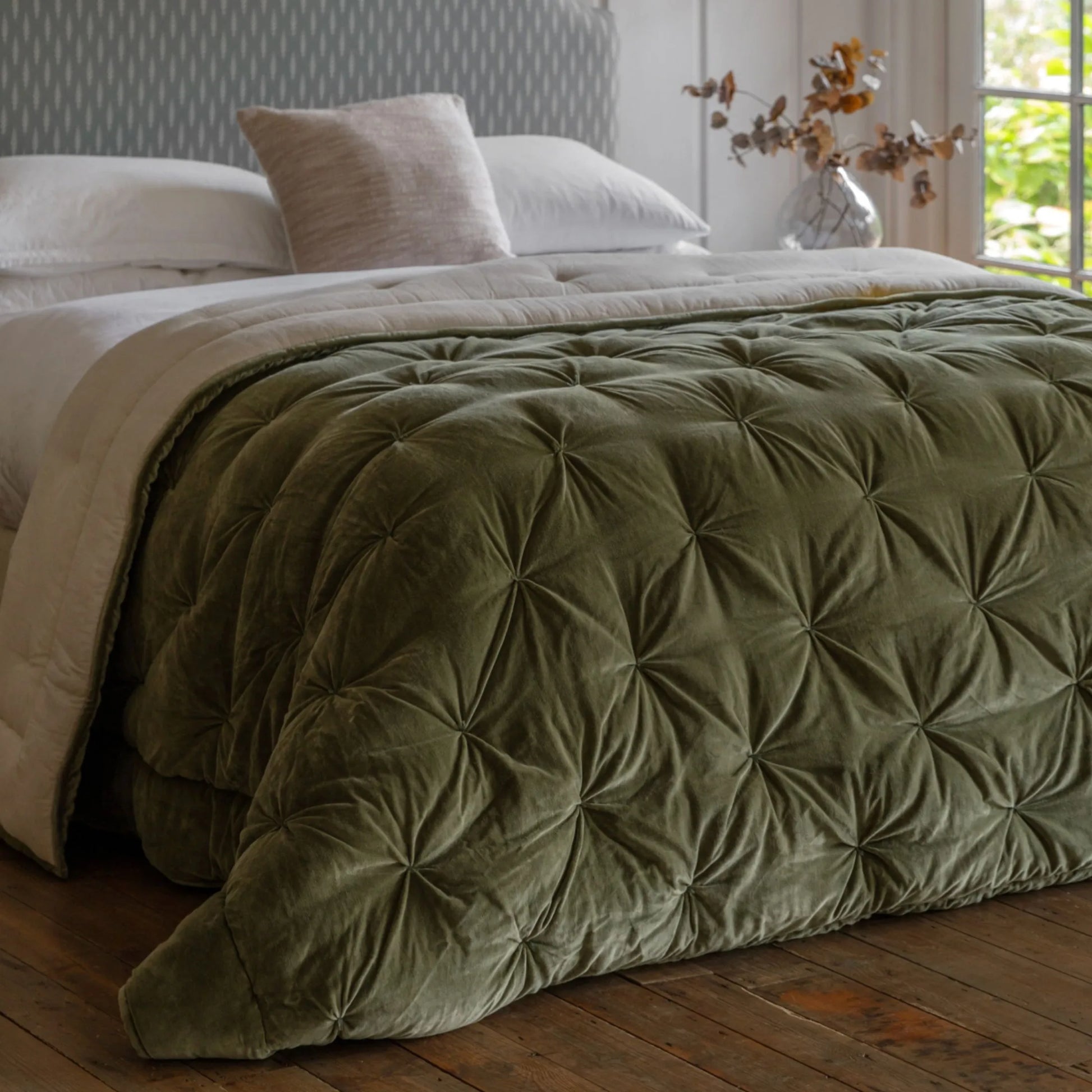 Green Pinch Quilt Bedspread - The Farthing