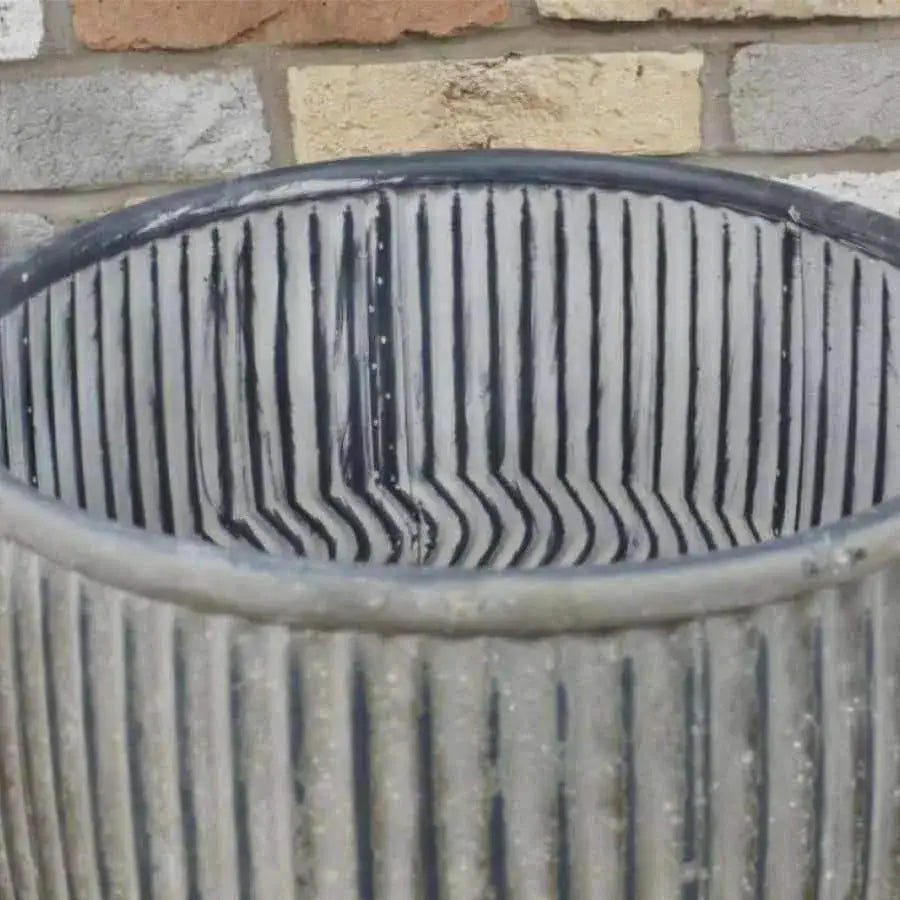 Large Rustic Ribbed Planter - The Farthing