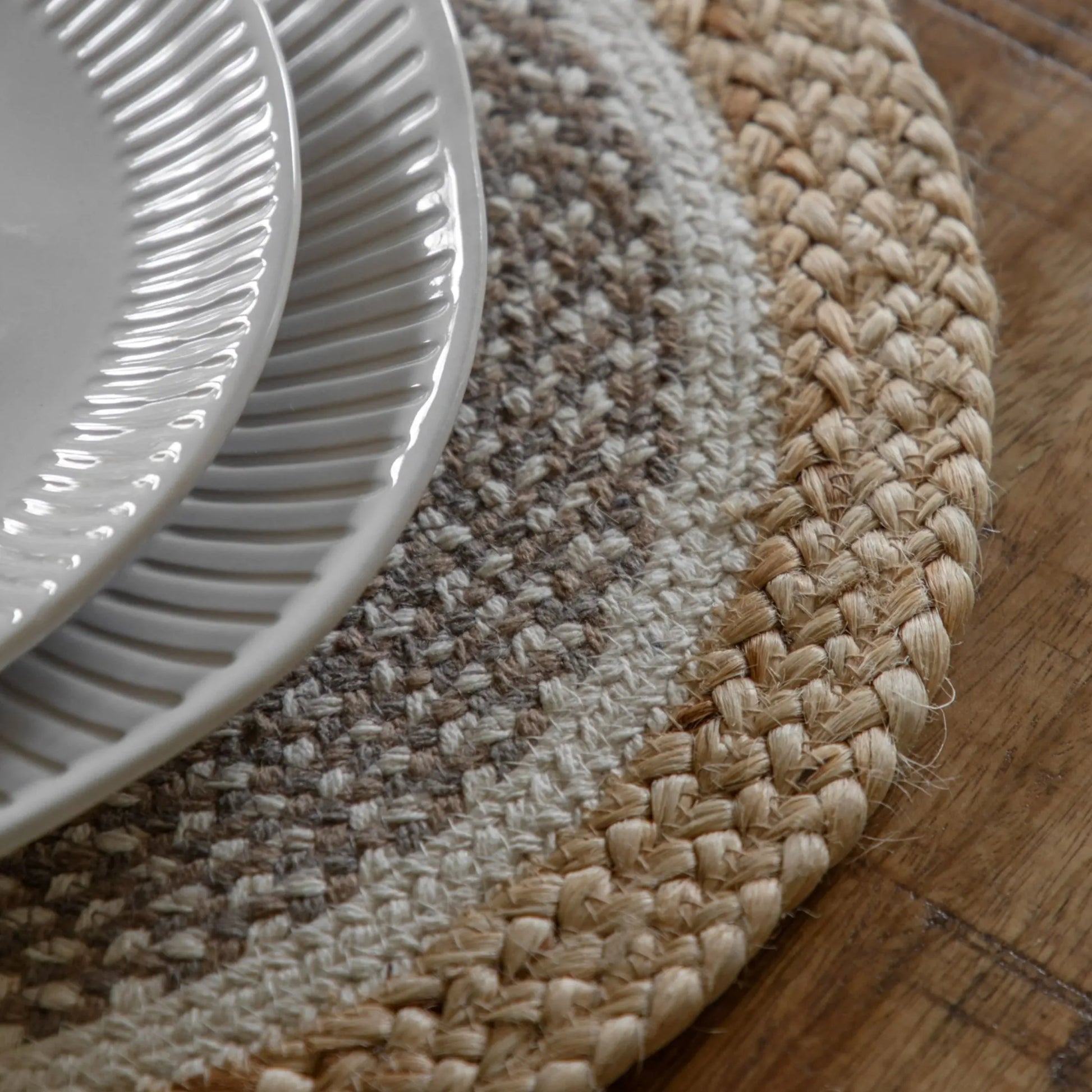 Set of 4 Natural Weave Round Placemats - The Farthing